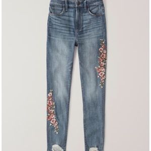 New Abercrombie and Fitch High Rise Ankle Jeans